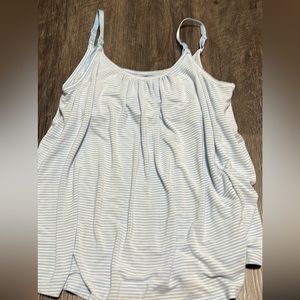 Old navy maternity top size small
